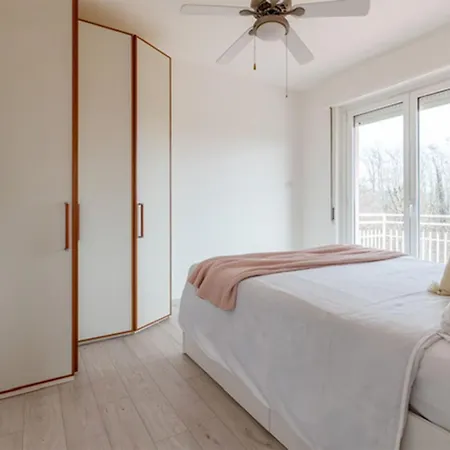 Casa Martina' Mit Seeblick By Interhome